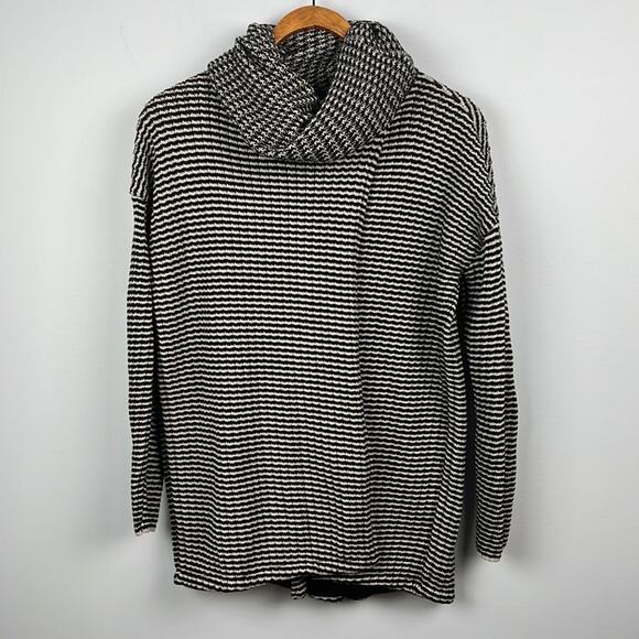 Cabi 3167 Fergie black and white split turtleneck sweater - Picture 2 of 10